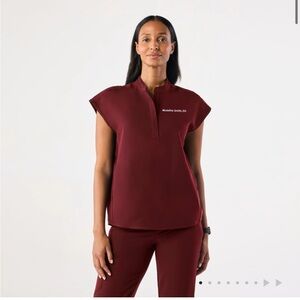 Figs Rafaela Oversized Scrub Top Size XS burgundy